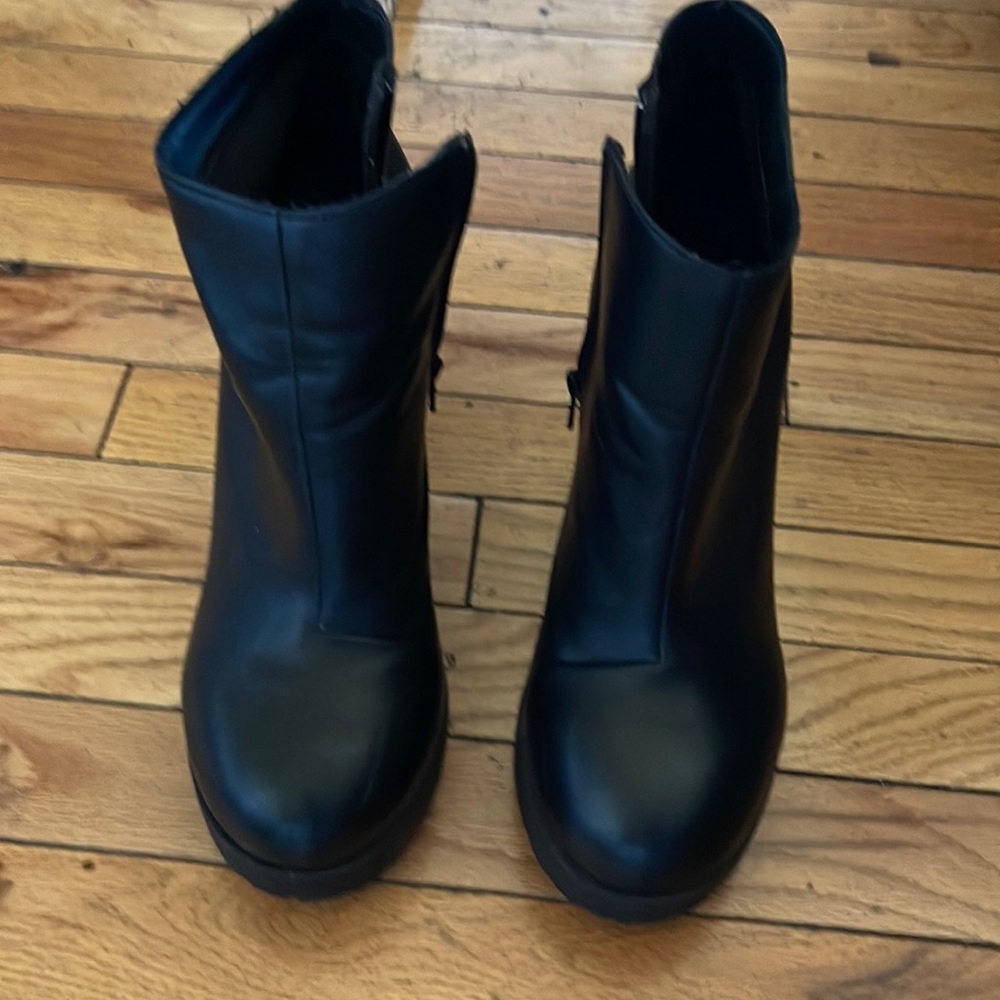 H&M heel booties. This bootie is in good condition only worn once.